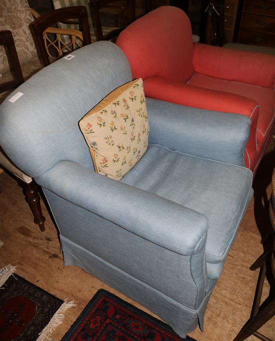 Pair of arm chairs(-)